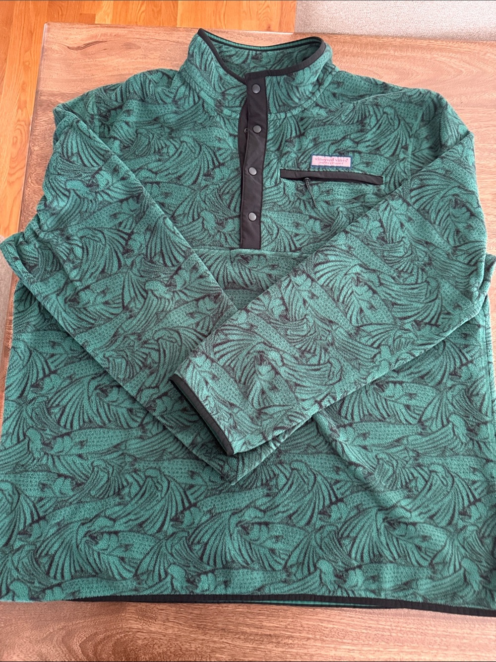 Vineyard Vines Green Patterned Snap-Placket Fleece Pullover with Black Trim
